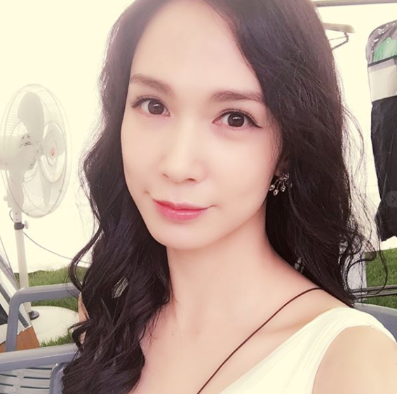 린아 , '심장을 강타한 탄산수' , '황금개띠해네'