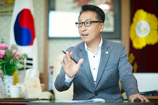 김홍성 시의회 의장.jpg