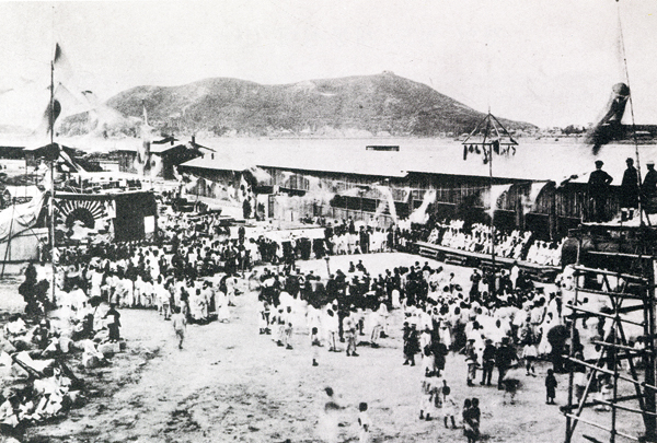 1899년 9월 18일 인천역에서 열린 경인철도 개업예식 모습.사진=인천시립박물관 제공