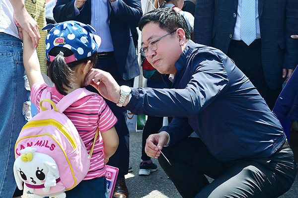 제97회 어린이날 행사에 참석한 박남춘 인천시장.