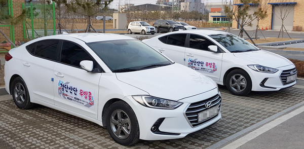 지난 3월부터 운행을 시작한 인천시 서구 검단일반산업단지 무빙콜 차량의 모습.  <기호일보DB>