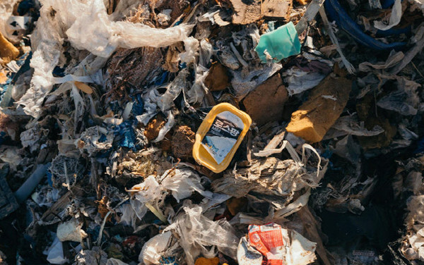지난 10일 그린피스는 한국 업체가 필리핀에 불법 수출한 플라스틱 쓰레기 사진을 공개했다. /사진 =  그린피스 제공