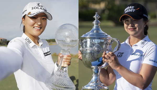 고진영(왼쪽)이 21일(한국시간) 끝난 미국 여자프로골프(LPGA) 투어 시즌 최종전 CME그룹 투어 챔피언십을 제패한 뒤 우승컵을 들어 보이며 셀카를 찍고 있다. 공동 준우승을 차지한 김세영(오른쪽)은 LPGA 투어 올해의 선수상을 받아 기쁨을 누렸다. 한국 선수들은 LPGA 투어 7승을 합작해 6년 연속 최다승국 1위를 이끌며 의미있는 시즌을 마무리했다. /연합뉴스