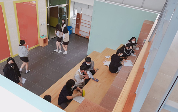 민주적 공간 혁신을 위해 화성 동탄고등학교에 마련된 ‘시민교실’.