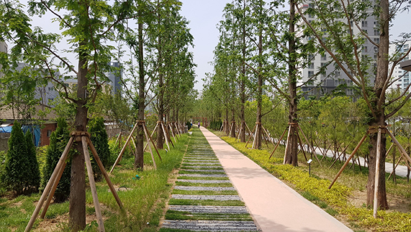수인선 숭의역 구간에 조성된 도시바람길 숲