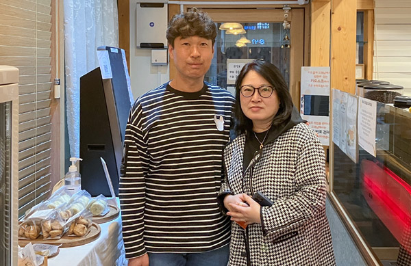 기호일보는지난 11일 시흥의 한 카페에서 4·16 참사 희생자 故 김동혁 군 아버지와 어머니를 만났다.