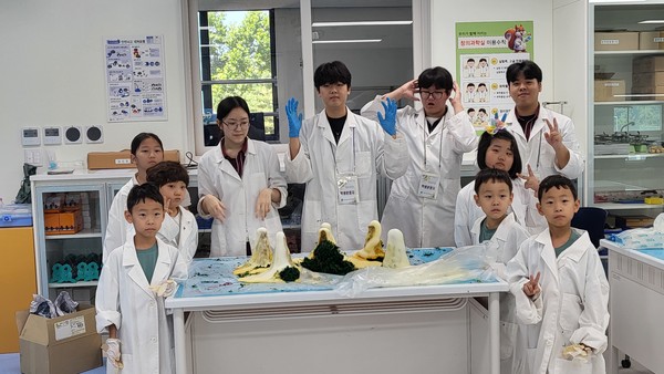 지역연계 배움나눔한마당에서 초등학생 대상으로 운영 하는 체험 프로그램.