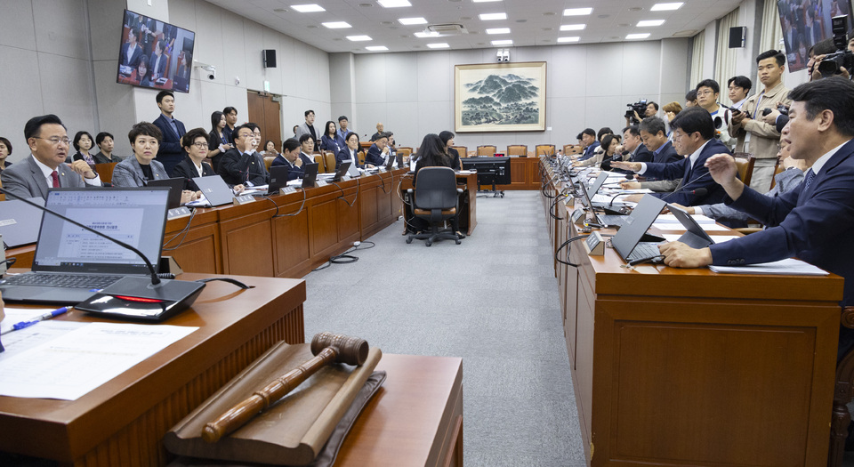 여야, 13일 부터 국감 <b>격돌</b>… 여 '내란종식' 야 '이재명 정부 실정 공세...