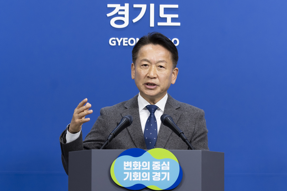 <b>경기도</b> "복지<b>예산 삭감</b> 죄송…도<b>의회</b> 협력해 복원"