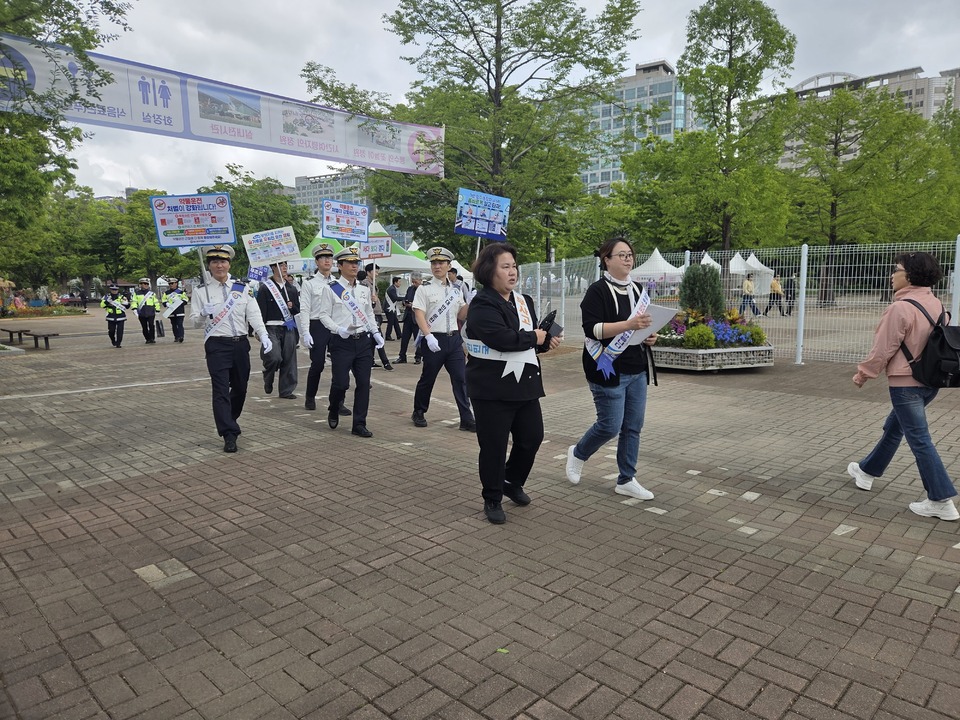 교통안전 캠페인 현장