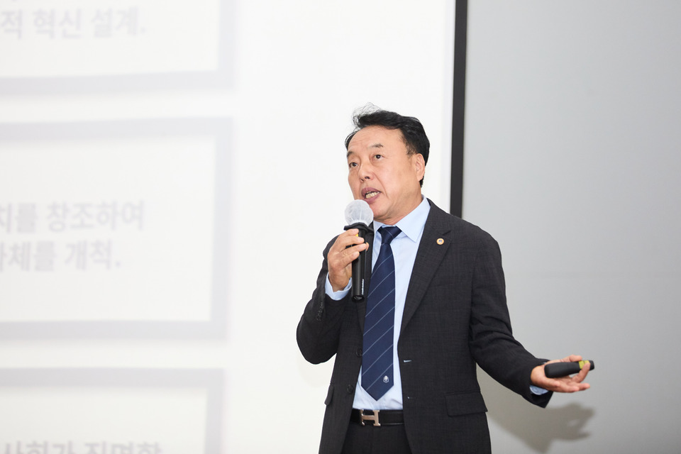 인하대, 김종우 총동창회장 초청 CEO 특강 '미래의 결핍을 읽는 사람이... - 뉴스 썸네일 이미지