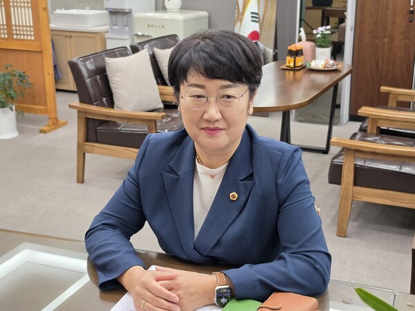 <b>경기도의회</b> <b>고은정</b> <b>부의장</b> "관행적 지출 덜고 민생 예산 지킬 것"