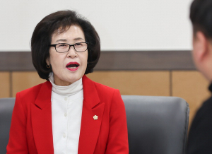 [을사년 비전을 말하다] 유옥분 인천동구의회 의장 신년인터뷰