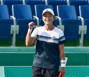 수원시청 김나리, 한국테니스선수권 역사 새로 쓰다
