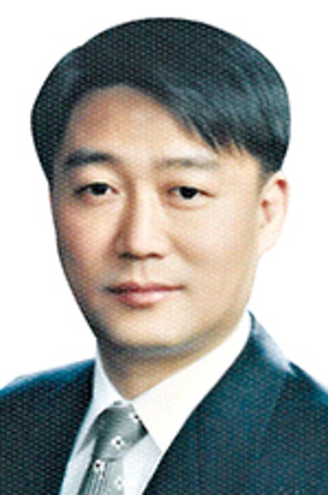 새도 한쪽 날개로만 날지 못한다